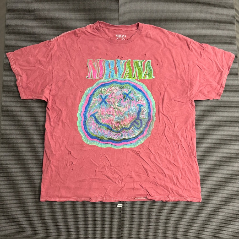 Nirvana Smiley Face Distressed Graphic T-Shirt Pink Nevermind Band Tee S/M